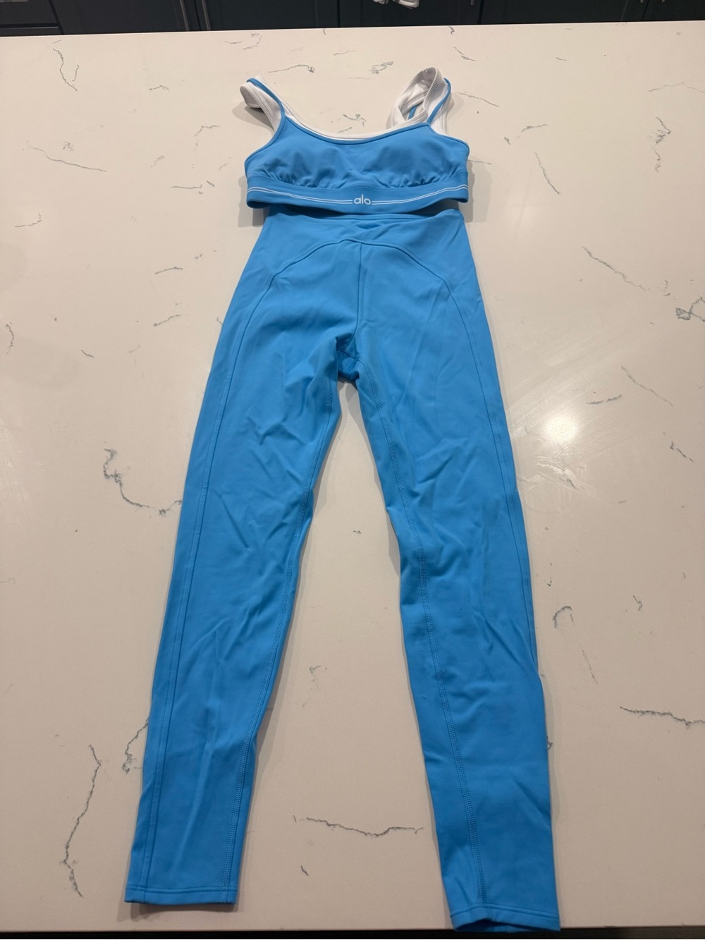 alo yoga azure blue set
